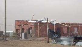 Viento, voladuras, corte de luz y una inusual nube de tierra sobre la ciudad