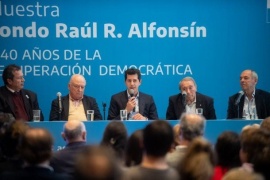 Wado de Pedro: "Vamos a trabajar y militar para que sea cierto, que con la democracia el pueblo argentino puede ser feliz"