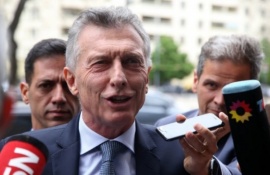 Macri afirmó que los "locos" que enfrentan al populismo tienen que tener "los cojones de decir que no" al déficit