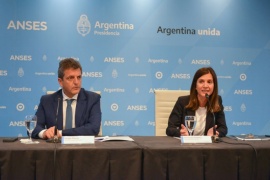 Massa y Raverta anuncian la prórroga de la jubilación anticipada