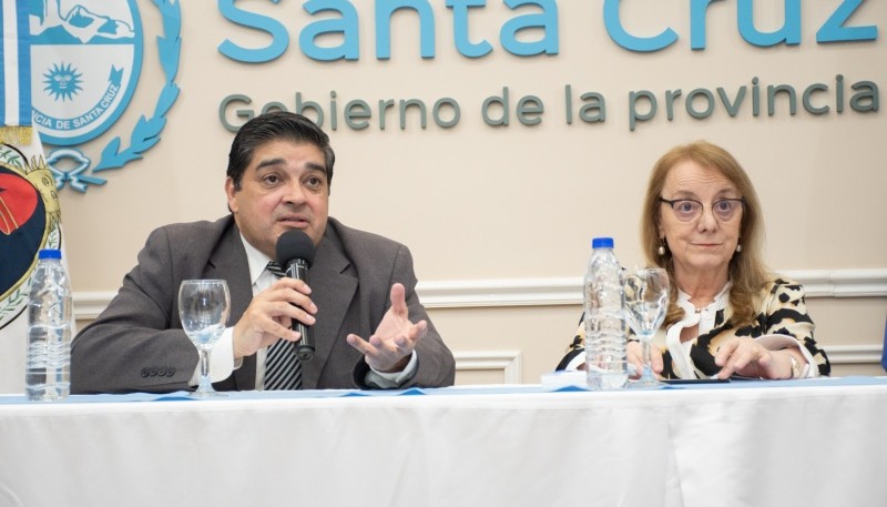 Dr. Claudio García, ministro de Salud. 