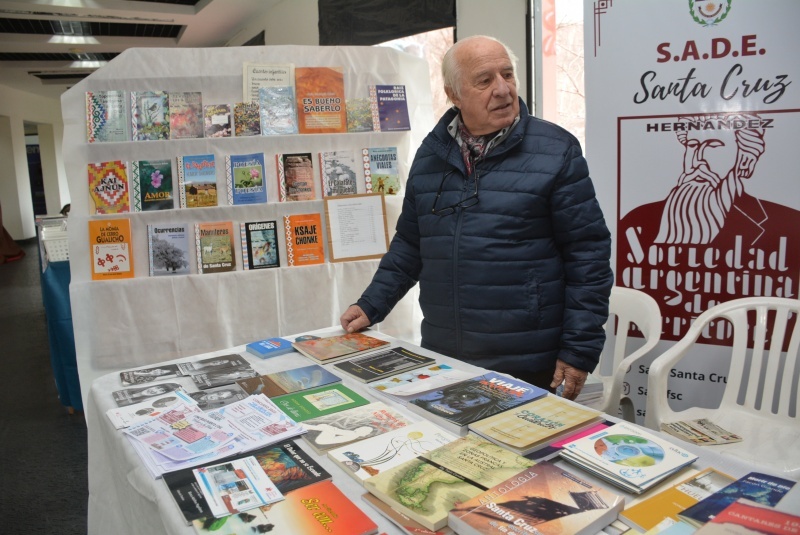 Foto TiempoSur en la última Feria del libro donde participó el escritor. 