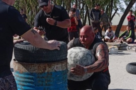 Los Strongman estuvieron en Puerto Santa Cruz