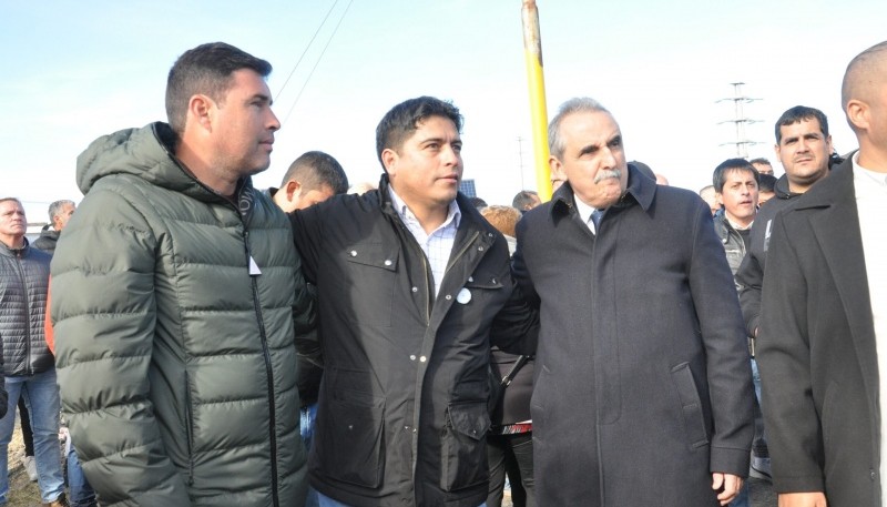 Claudio Vidal junto a Guillermo Moreno en su última visita a Santa Cruz.