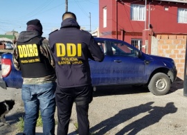 Dos detenidos por incendiar autos