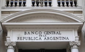 El Banco Central devaluó un 6 por ciento