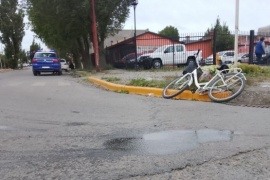 Ciclista hospitalizada tras colisión