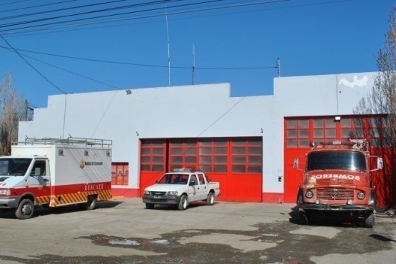 Bomberos sofocaron incendio sobre motorhome 