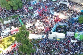 La CGT marcha a Tribunales contra el DNU de Milei