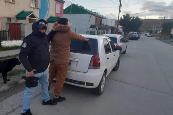 Detuvieron a un hombre que hirió a otro con arma de fuego 