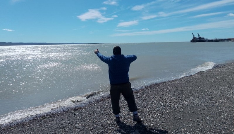 Pescadores despiden el año en la costanera local