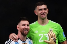 Lionel Messi y "Dibu" Martínez fueron nominados para el equipo ideal de FIFPRO