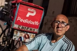 La historia del tío de Milei: trabaja como delivery y votó a Sergio Massa