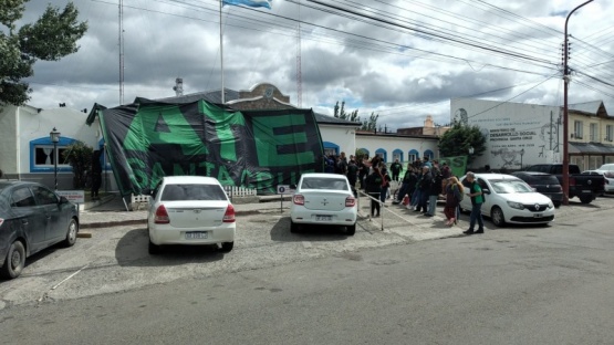 ATE Santa Cruz ocupó las instalaciones del Ministerio de Desarrollo Social