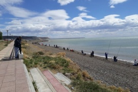 La policía halló el cuerpo de una persona que se tiró al mar