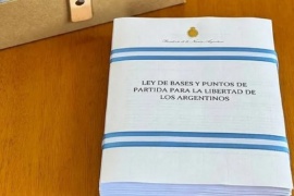 Ley Ómnibus: denuncia penal por falsificación de instrumento público