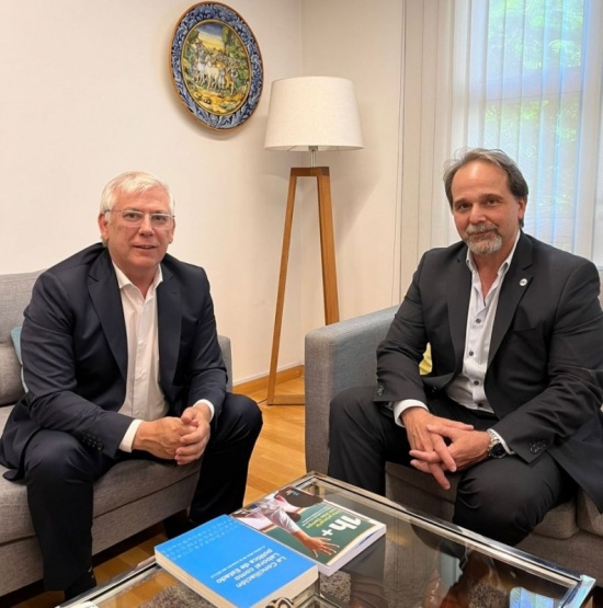 Julio Gutiérrez mantuvo un encuentro con el director de la OEI en Argentina