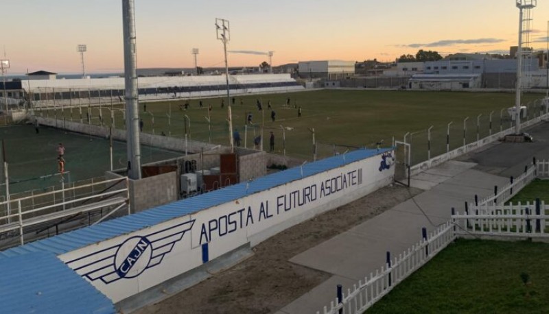 En su cancha, el Aeronauta intentará revertir el resultado de la ida.