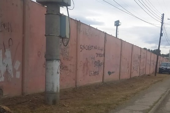 Operativo de limpieza en los alrededores del Estadio Municipal de Río Turbio