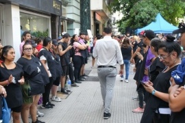 Pettovello no recibió a los manifestantes de "la fila del hambre"