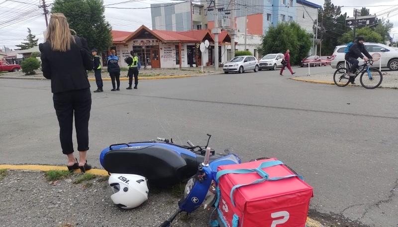 noticiaspuertosantacruz.com.ar - Imagen extraida de: https://www.tiemposur.com.ar/policiales/no-respeto-el-paso-y-choco-contra-una-motocicleta