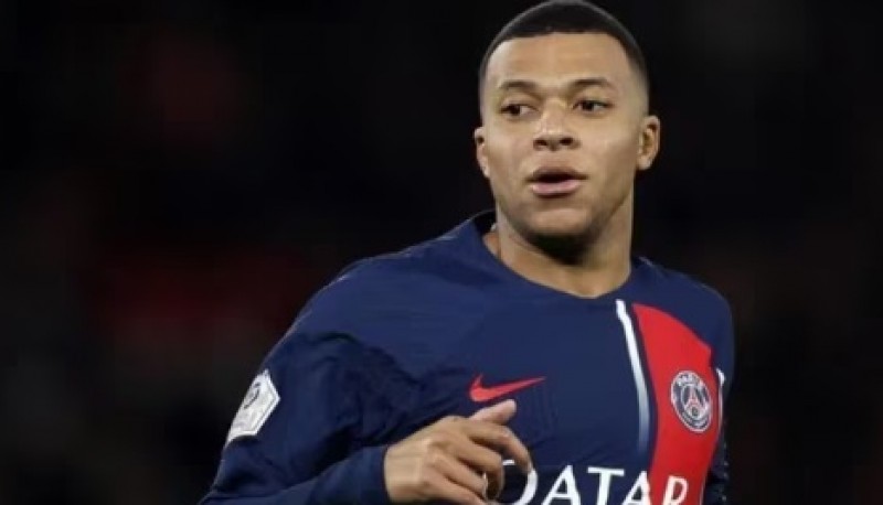 Kylian Mbappé confirmó que abandona el PSG 