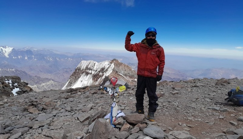 Policía conquistó la cumbre del Aconcagua 