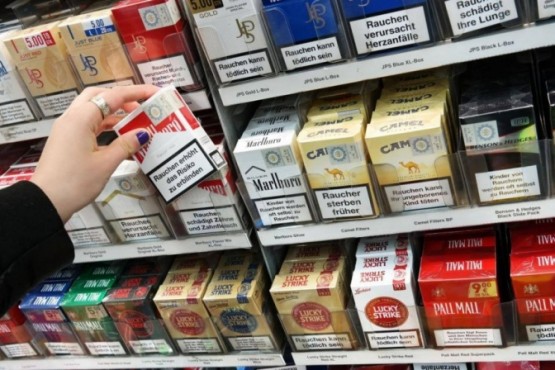 El precio del tabaco se disparó 345 % y aguardan el impacto en los cigarrillos