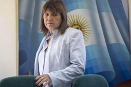 Un funcionario de Bullrich renunció por la arremetida de Milei contra Chubut