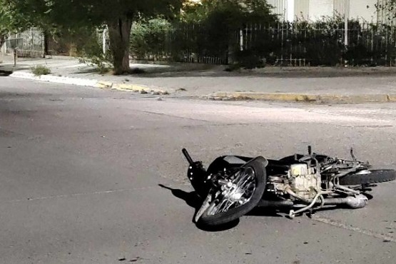 Motociclista hospitalizado tras choque 