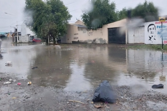 Calles complicadas para transitar por las intensas lluvias