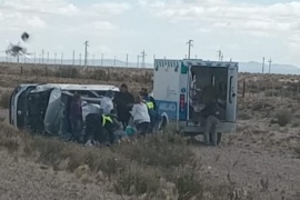 Dos personas hospitalizadas tras vuelco