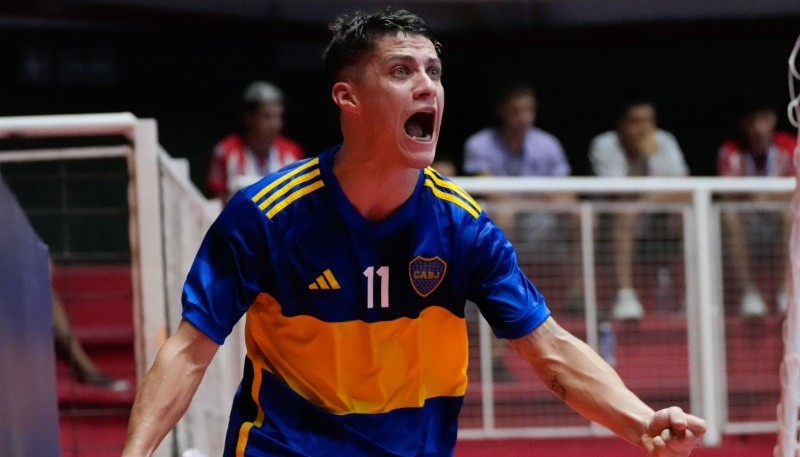 Juan Baustista Brasesco celebra un gol en la LNFA. 