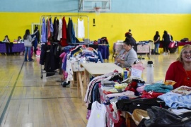 Showroom Barrial en el Gimnasio Municipal Luis "Lucho" Fernández