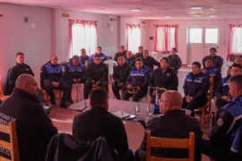 Mesa de trabajo entre Seguridad y la Policía