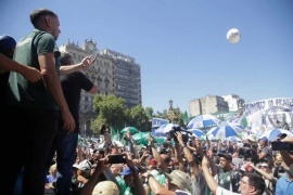 El Gobierno salió al cruce de la CGT: "Sindicalistas con síndrome de abstinencia"