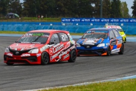 Abandonó en Rosario, pero sigue mandando en la Clase 2