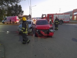 Dos mujeres heridas tras un fuerte choque