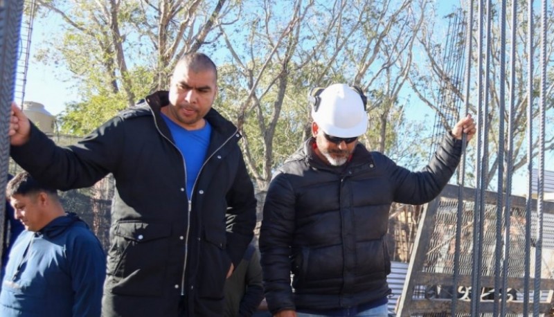 Guenchenen recorrió la obra de construcción de la nueva sede sindical en Las Heras