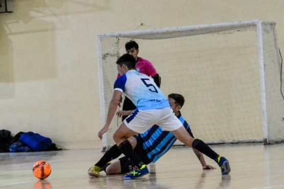 La Crema cerró el fin de semana goleando a La Academia. (Foto: Modo Futsal))