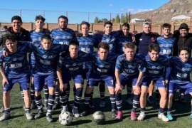 Lago Argentino lo dio vuelta con ocho jugadores