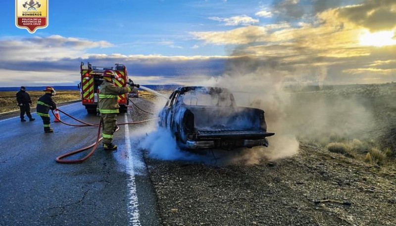 Un vehículo se prendió fuego en la Ruta Nacional N°3