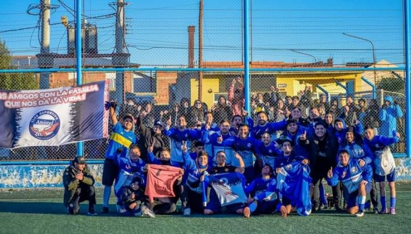 El equipo del barrio Belgrano va de festejo en festejo. (Foto: Odin)