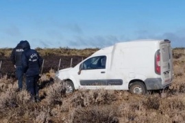 Un hombre circulaba por Ruta 3, perdió el control del utilitario y volcó: fue trasladado al Hospital Regional