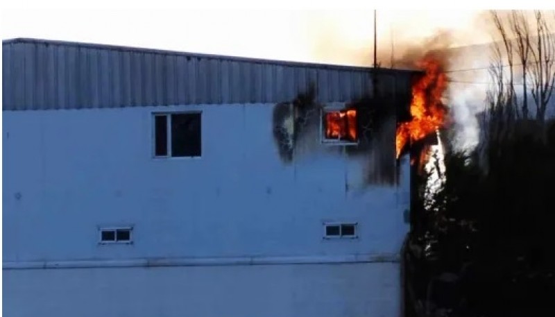 Bomberos sofocaron incendio en la Planta Conarpesa 