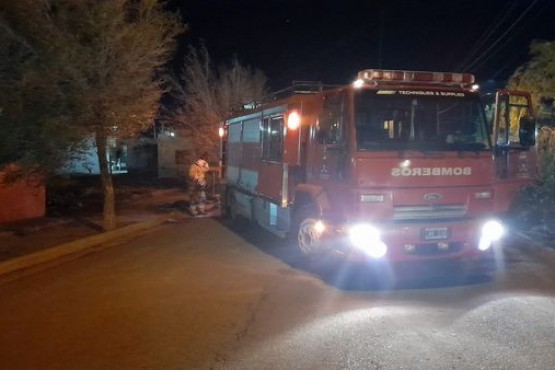 Un colchón generó principio de incendio en un terreno baldío 