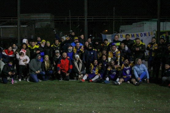 El Auriazul, un justo campeón. (Foto: Liga Barrial RG)