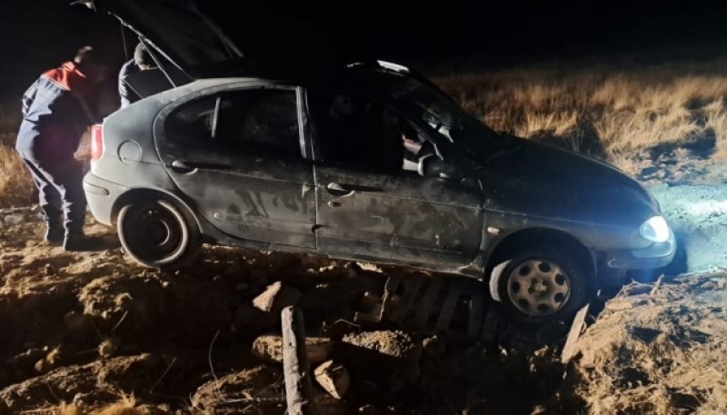 Rescataron a una familia tras quedar varada en la Ruta Provincial N° 25