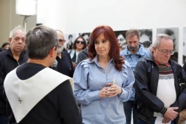 Cristina Kirchner cruzó a Adorni: "Hay gente que habla solo porque el aire es gratis"