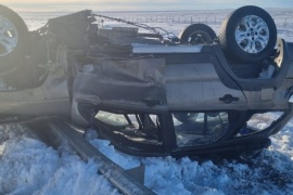 Dos heridos tras vuelco en Ruta Provincial N°5